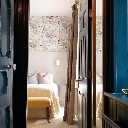 ゲストハウス Barrow House トラリー