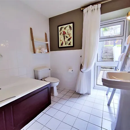 Barrow House 4*