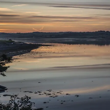 ゲストハウス Barrow House トラリー