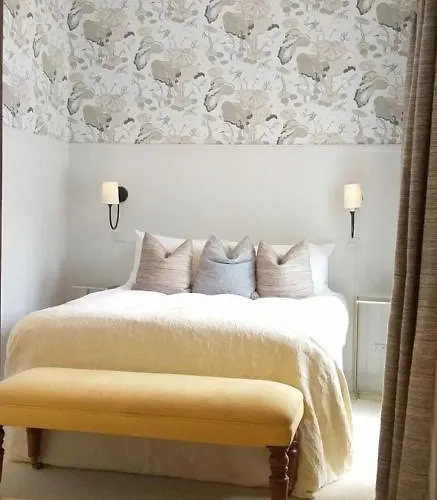 Barrow House 特拉利