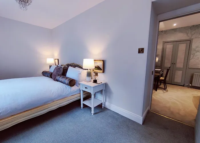 招待所 Barrow House