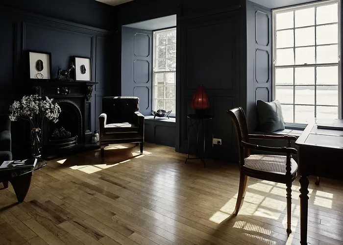 招待所 Barrow House 特拉利