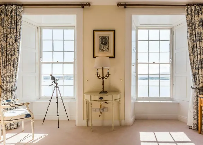 Barrow House 特拉利