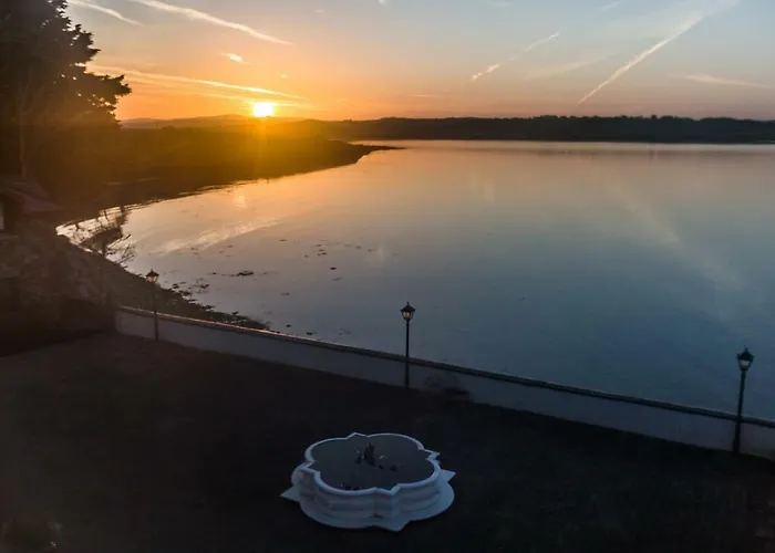 招待所 Barrow House 特拉利