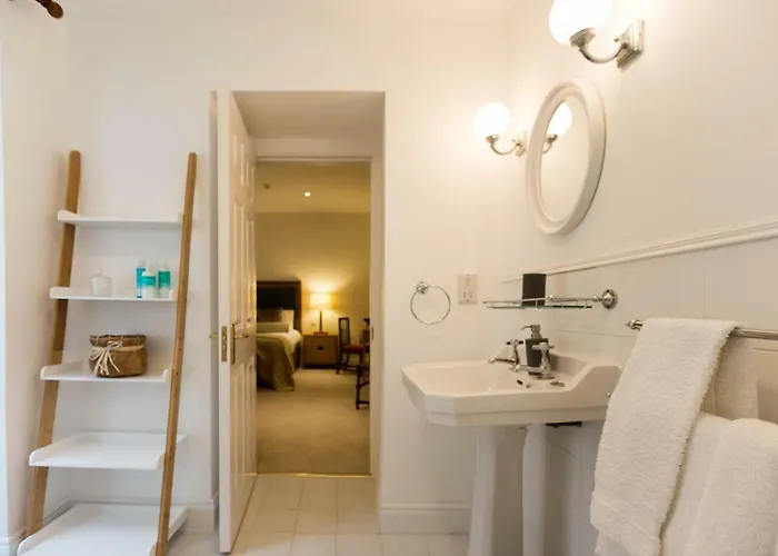 招待所 Barrow House